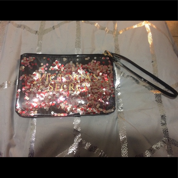 ❗️CLOSET CLEAR OUT❗️NWOT Victorias Secret Wristlet - Picture 1 of 1
